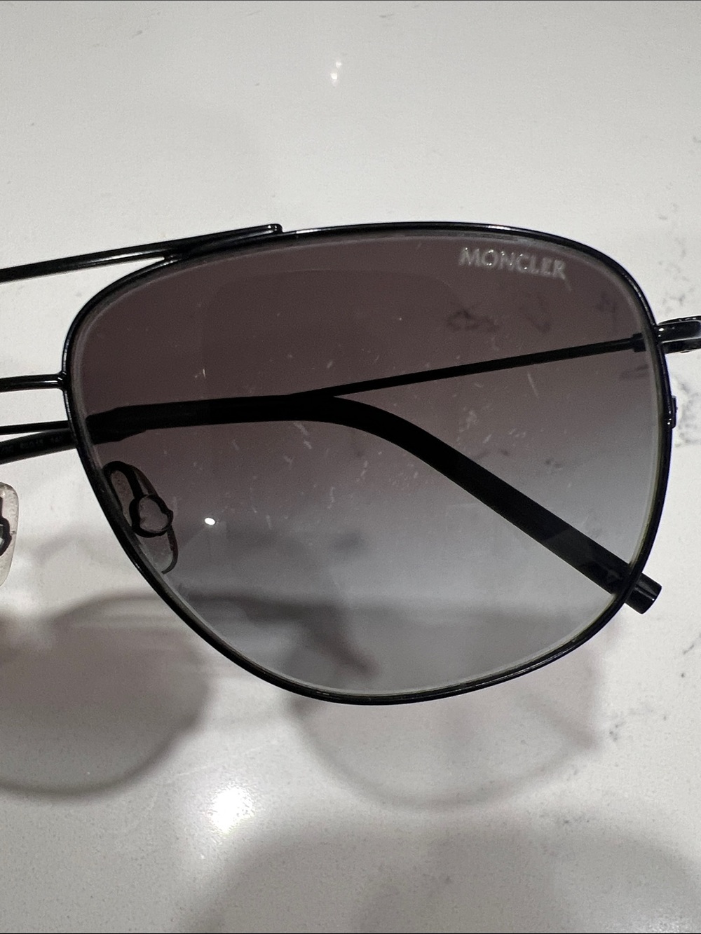 Moncler Sunglasses - Picture 3 of 5